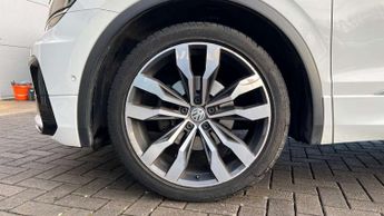 Volkswagen Tiguan 2.0 TSi 230 4Motion SEL 5dr DSG