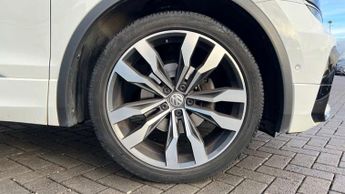 Volkswagen Tiguan 2.0 TSi 230 4Motion SEL 5dr DSG