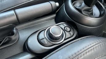 MINI Hatchback 5dr 1.5 Cooper Exclusive 5dr Auto