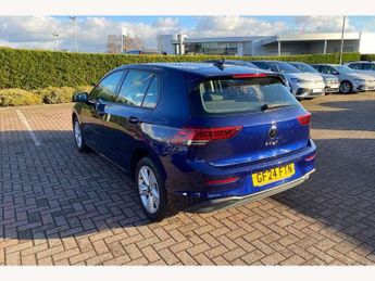 Volkswagen Golf 2.0 TDI Life 5dr DSG