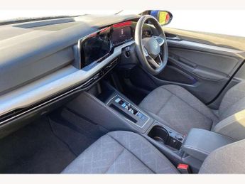 Volkswagen Golf 2.0 TDI Life 5dr DSG