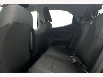 Toyota Yaris 1.5 Hybrid Design 5dr CVT