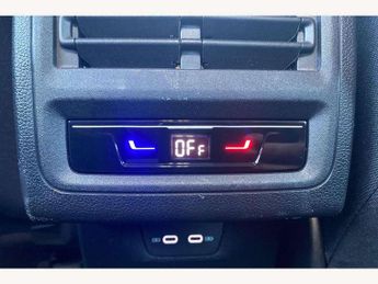 Volkswagen Golf 1.5 eTSI Style 5dr DSG