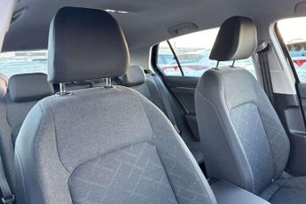 Volkswagen Golf 2.0 TDI Life 5dr DSG
