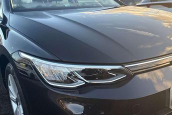 Volkswagen Golf 2.0 TDI Life 5dr DSG