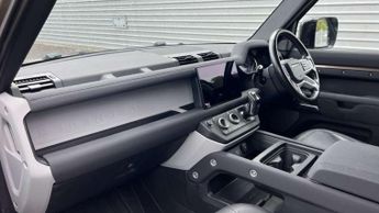 Land Rover Defender 3.0 D250 Hard Top S Auto