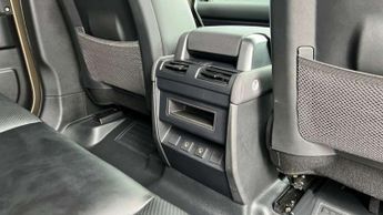 Land Rover Defender 3.0 D250 Hard Top S Auto