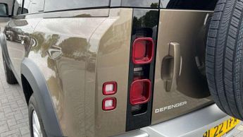 Land Rover Defender 3.0 D250 Hard Top S Auto