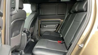Land Rover Defender 3.0 D250 Hard Top S Auto