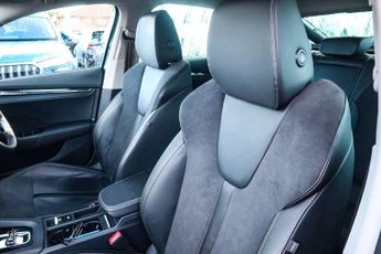 Skoda Octavia 1.4 TSI iV SE L DSG 5dr