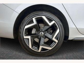Volkswagen Passat Estate 1.5 eTSI R-Line 5dr DSG