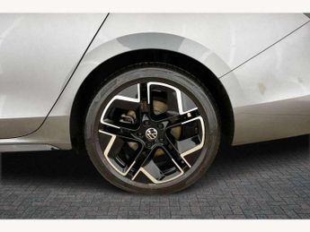 Volkswagen Passat Estate 1.5 eTSI R-Line 5dr DSG