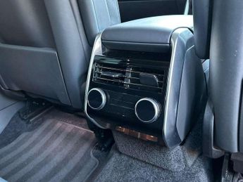 Land Rover Range Rover 3.0 D300 HSE 4dr Auto