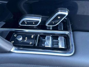 Land Rover Range Rover 3.0 D300 HSE 4dr Auto