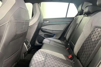 Volkswagen Golf 1.5 eTSI 150 R-Line 5dr DSG