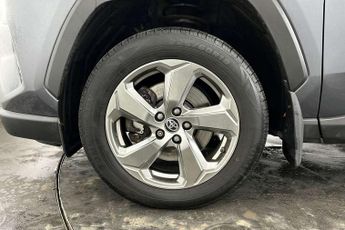 Toyota RAV4 2.5 VVT-i Hybrid Design 5dr CVT 2WD