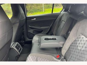 Volkswagen Golf 1.5 eTSI 150 R-Line 5dr DSG