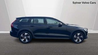 Volvo V60 Cross Country 2.0 B5P Cross Country 5dr AWD Auto
