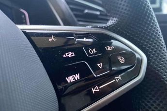 Volkswagen Tiguan 2.0 TDI R-Line 5dr DSG