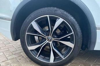 Volkswagen Tiguan 2.0 TDI R-Line 5dr DSG