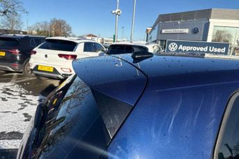 Volkswagen Golf 2.0 TDI Life 5dr DSG