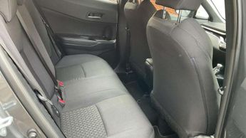 Toyota C-HR 1.8 Hybrid Icon 5dr CVT