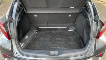Toyota C-HR 1.8 Hybrid Icon 5dr CVT