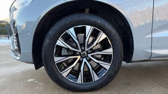 Volvo XC60 2.0 B5P Plus Dark 5dr AWD Geartronic