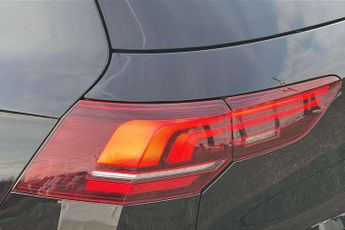 Volkswagen Golf 2.0 TDI 150 R-Line 5dr DSG