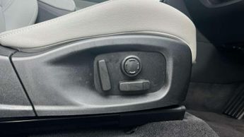 Jaguar E-Pace 1.5 P300e R-Dynamic SE 5dr Auto