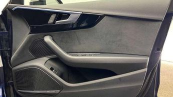 Audi A4 Avant 35 TDI Black Edition 5dr S Tronic