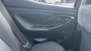 Toyota Yaris 1.5 Hybrid Icon 5dr CVT