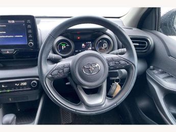 Toyota Yaris 1.5 Hybrid Design 5dr CVT