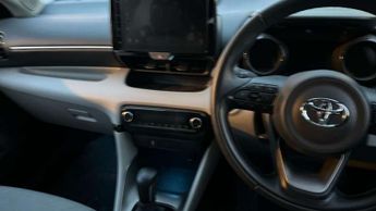 Toyota Yaris 1.5 Hybrid Excel 5dr CVT