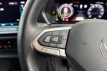 Volkswagen Caddy 1.5 eHybrid 150 Commerce Pro Van DSG [Tech]