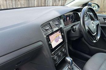 Volkswagen e-Golf 99kW e-Golf 35kWh 5dr Auto