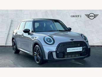 MINI Hatch 1.5 Cooper Sport 5dr Auto [Comfort/Nav Pack]