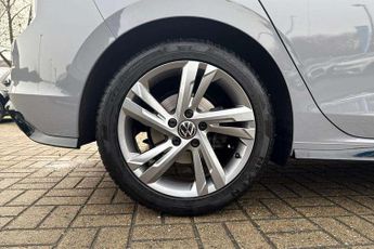 Volkswagen Golf 2.0 TDI 150 R-Line 5dr DSG