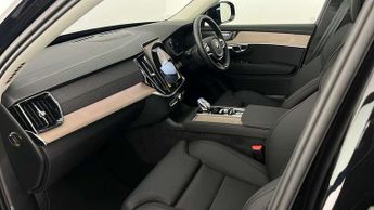 Volvo XC90 2.0 B5P Plus Dark 5dr AWD Geartronic