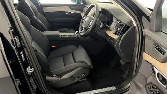 Volvo XC90 2.0 B5P Plus Dark 5dr AWD Geartronic
