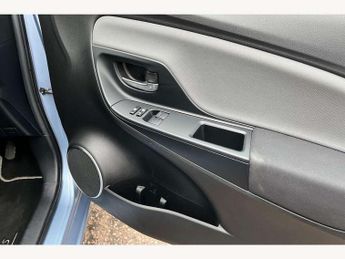 Toyota Yaris 1.5 Hybrid Icon 5dr CVT