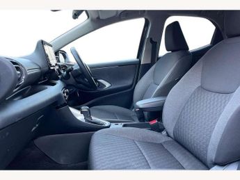 Toyota Yaris 1.5 Hybrid Design 5dr CVT