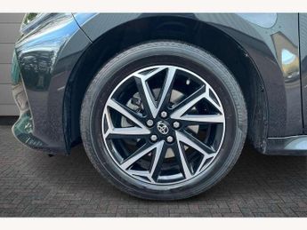 Toyota Yaris 1.5 Hybrid Design 5dr CVT