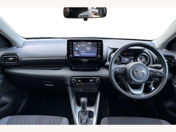 Toyota Yaris 1.5 Hybrid Design 5dr CVT
