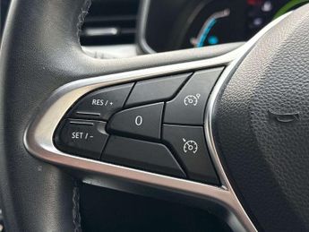 Renault Clio 1.6 E-TECH Hybrid 140 S Edition 5dr Auto