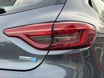 Renault Clio 1.6 E-TECH Hybrid 140 S Edition 5dr Auto