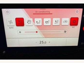 Volkswagen Golf 1.5 eTSI 150 R-Line 5dr DSG