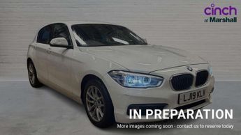 BMW 118 118i [1.5] SE Business 5dr [Nav/Servotronic]