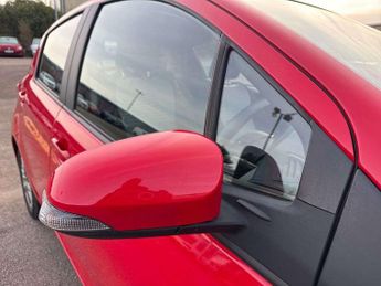 Toyota Yaris 1.5 VVT-i Icon 5dr CVT