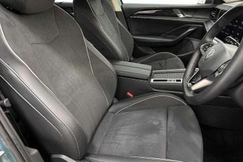 Volkswagen Passat Estate 1.5 TSI eHybrid Life 5dr DSG